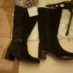 Brand new!Naturalizer Womens  Suede Boots Wide Calf